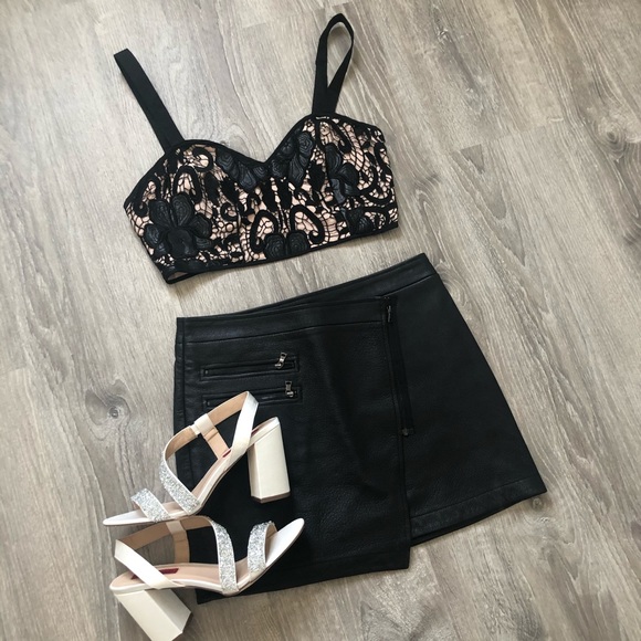 🤩BCBG lamb leather asymmetrical mini skirt - Picture 3 of 7